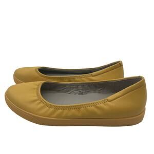 Lori Goldstein Collection Yellow Slip On Size 7 M Flat